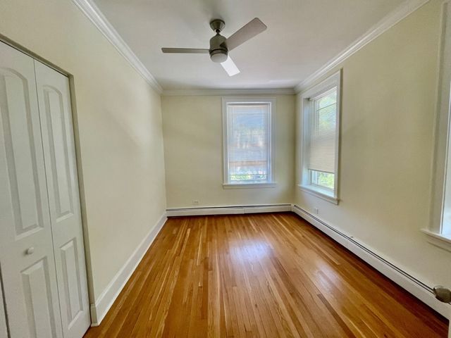 7025 N DAMEN Avenue 3, Chicago, IL 60645