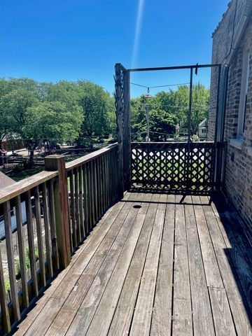 7025 N DAMEN Avenue 3, Chicago, IL 60645