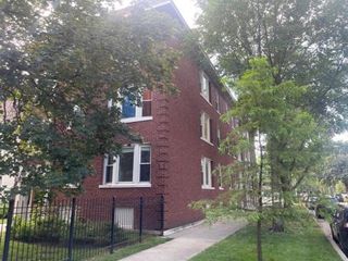 7025 N DAMEN Avenue 3, Chicago, IL 60645