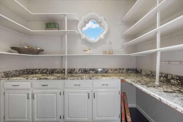 9205 Tanoan Drive NE, Albuquerque, NM 87111