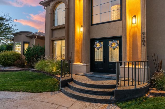 9205 Tanoan Drive NE, Albuquerque, NM 87111