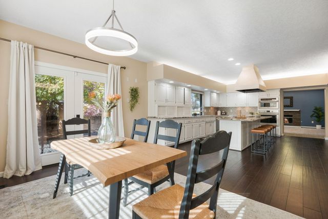 9205 Tanoan Drive NE, Albuquerque, NM 87111