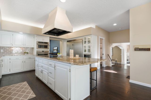 9205 Tanoan Drive NE, Albuquerque, NM 87111