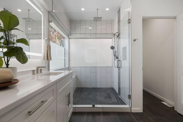 9205 Tanoan Drive NE, Albuquerque, NM 87111