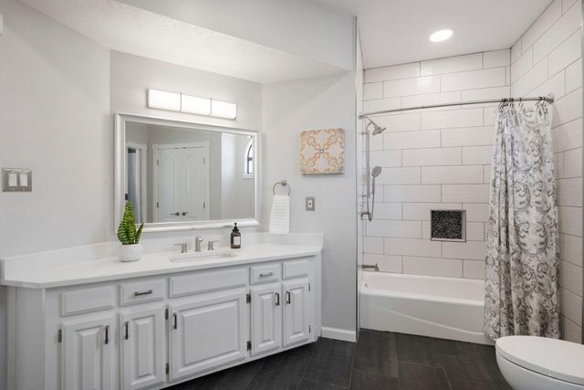 9205 Tanoan Drive NE, Albuquerque, NM 87111