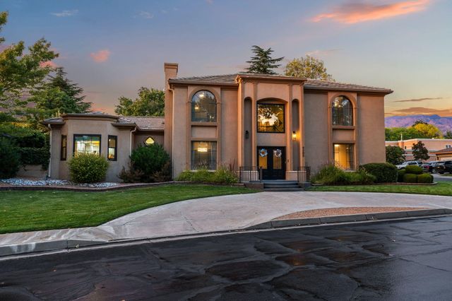 9205 Tanoan Drive NE, Albuquerque, NM 87111