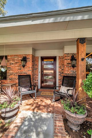 6 Hummingbird, Odessa, TX 79761