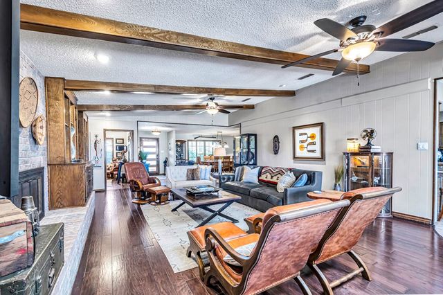 6 Hummingbird, Odessa, TX 79761