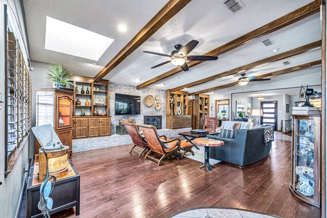 6 Hummingbird, Odessa, TX 79761