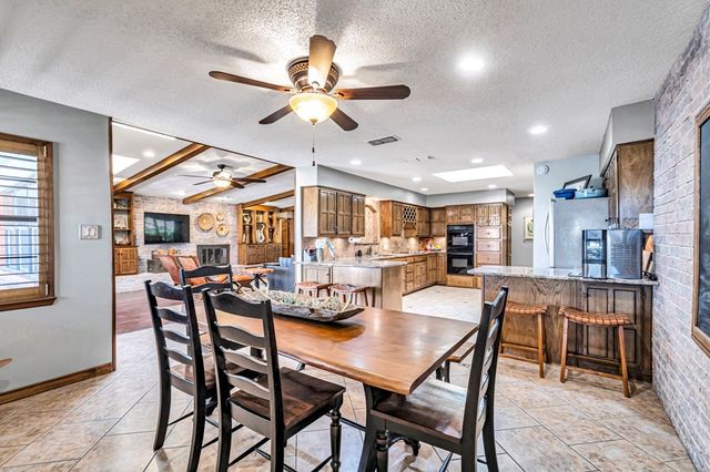 6 Hummingbird, Odessa, TX 79761