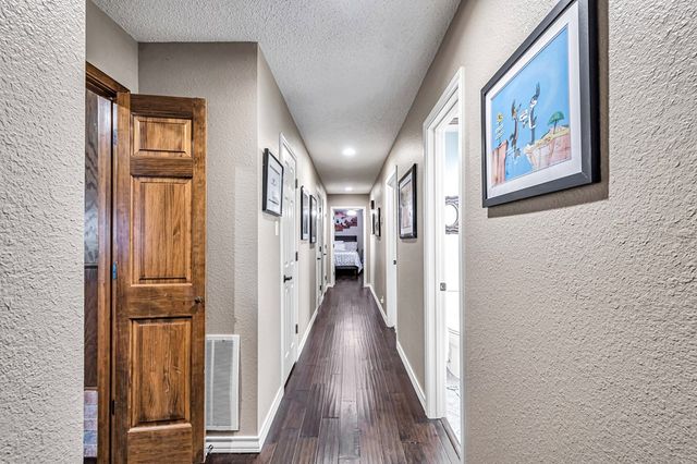 6 Hummingbird, Odessa, TX 79761