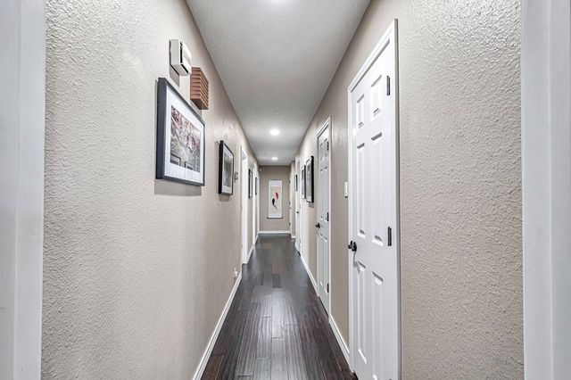 6 Hummingbird, Odessa, TX 79761