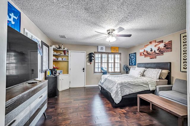 6 Hummingbird, Odessa, TX 79761