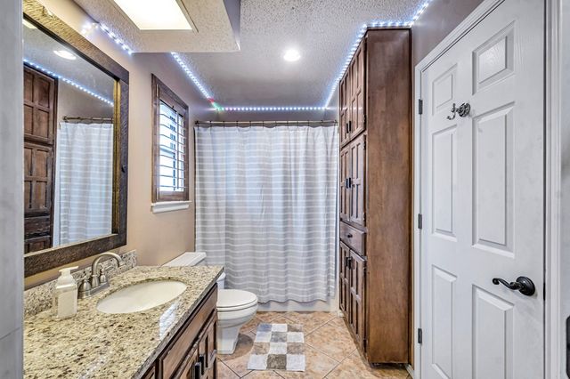 6 Hummingbird, Odessa, TX 79761