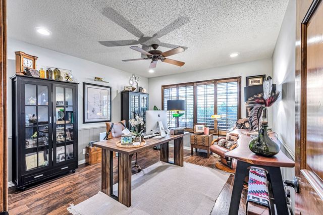 6 Hummingbird, Odessa, TX 79761