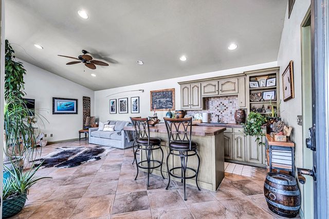 6 Hummingbird, Odessa, TX 79761