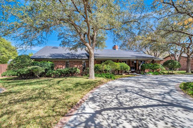 6 Hummingbird, Odessa, TX 79761