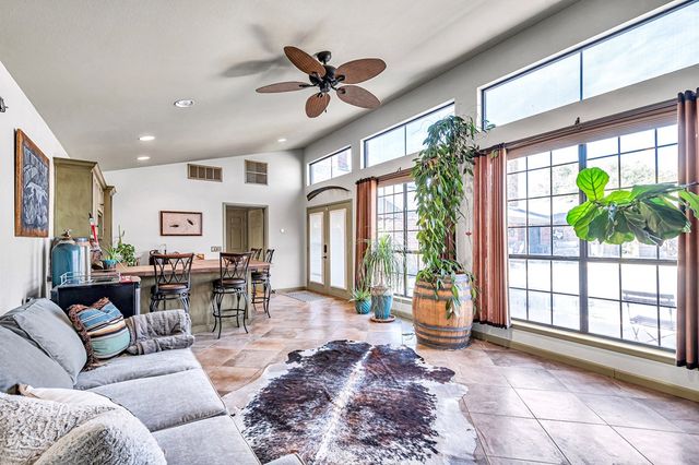 6 Hummingbird, Odessa, TX 79761