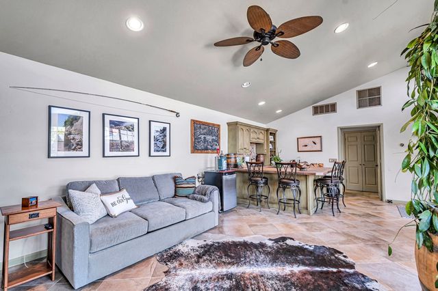 6 Hummingbird, Odessa, TX 79761