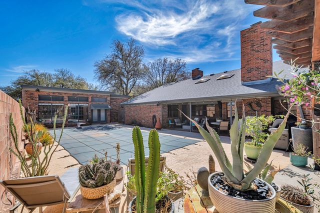 6 Hummingbird, Odessa, TX 79761