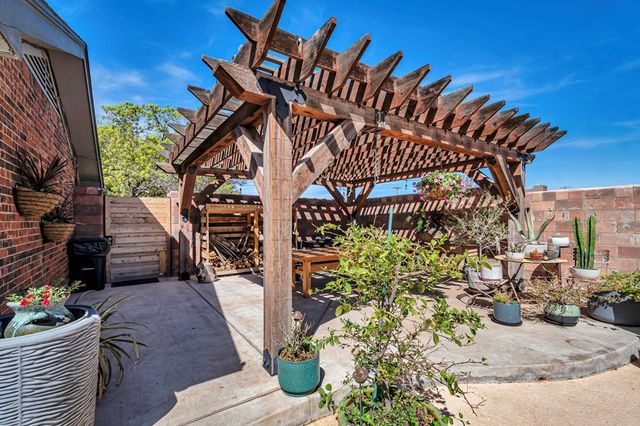 6 Hummingbird, Odessa, TX 79761