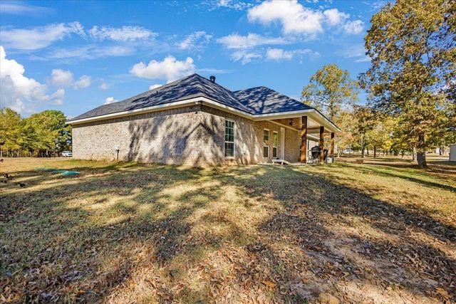 497 Willow Creek Ranch Road, Gladewater, TX 75647