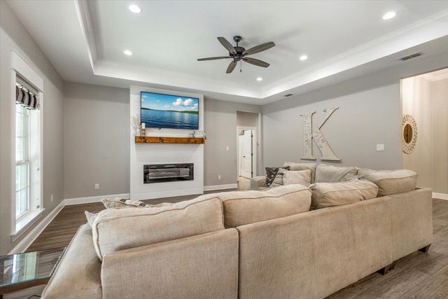 497 Willow Creek Ranch Road, Gladewater, TX 75647