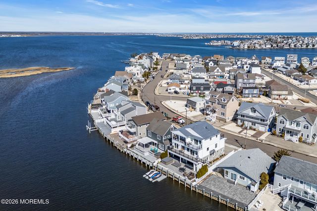 459 Boca Raton Drive, Lavallette, NJ 08735