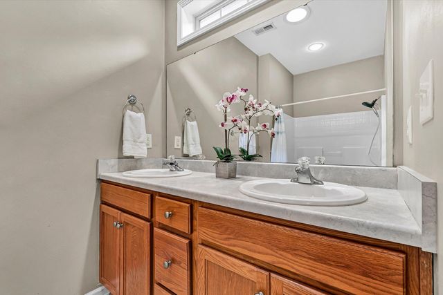 1365 Aarons Run CIR, Salem, VA 24153