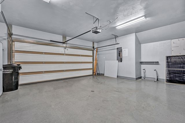 1365 Aarons Run CIR, Salem, VA 24153