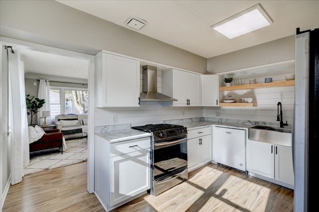 1822 55th Street, Des Moines, IA 50310