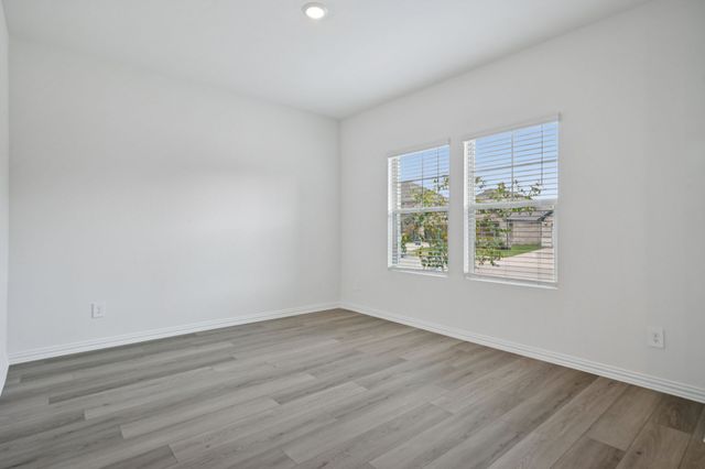 706 Edgehurst Drive, Princeton, TX 75071