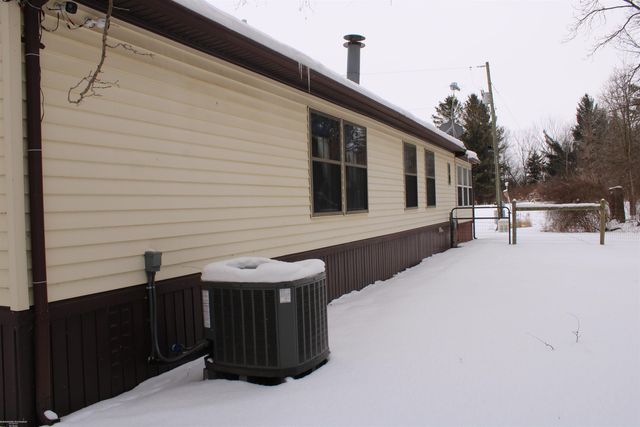 3747 Freiburger Road, Snover, MI 48472