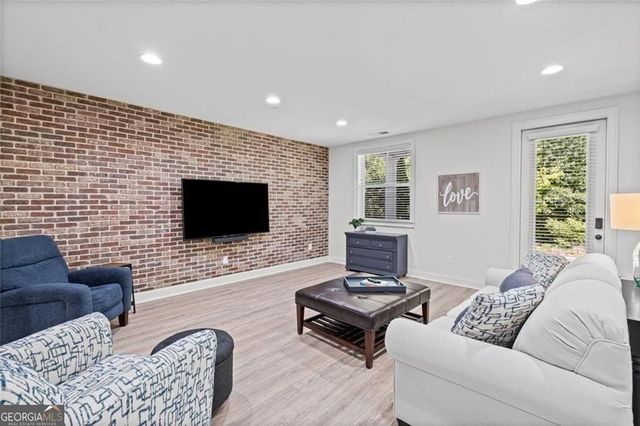 340 Banbury Crossing, Alpharetta, GA 30009