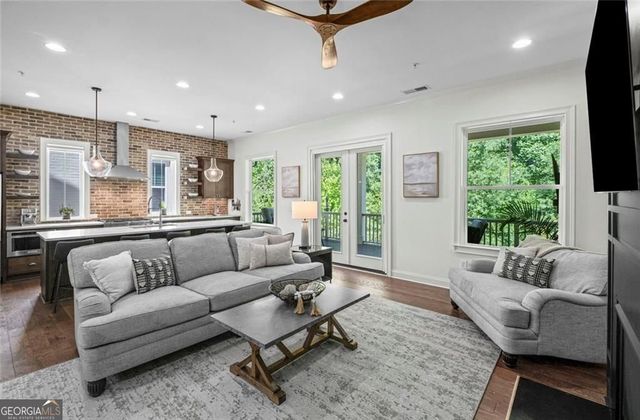 340 Banbury Crossing, Alpharetta, GA 30009