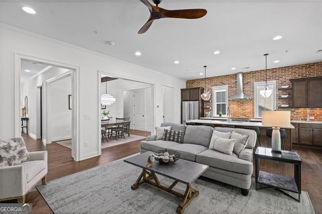 340 Banbury Crossing, Alpharetta, GA 30009