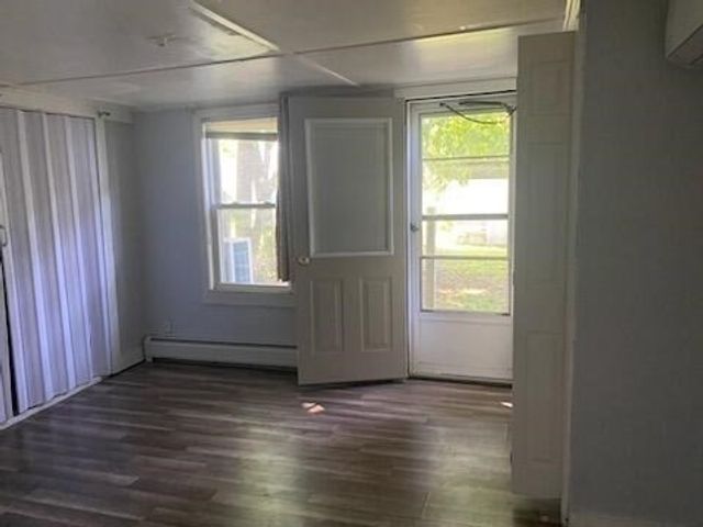 52 Moran St, Gardner, MA 01440