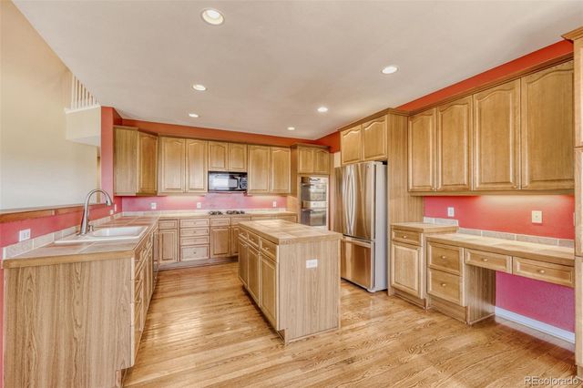5751 S Flanders Court, Aurora, CO 80015