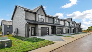 1304 Jonathan Wade Circle # 1304, Clarksville, TN 37043