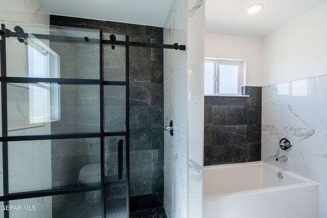 185 Via Bella Place, El Paso, TX 79928