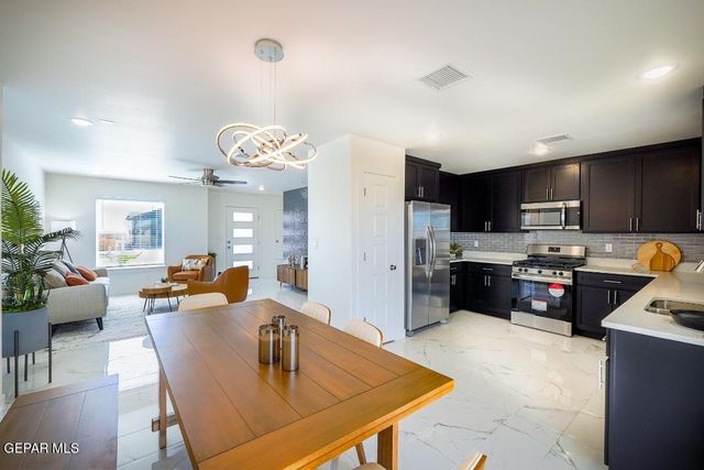 185 Via Bella Place, El Paso, TX 79928