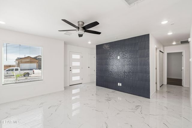 185 Via Bella Place, El Paso, TX 79928