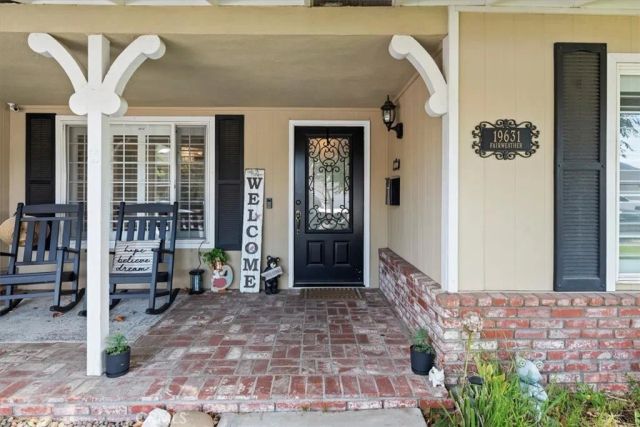 19631 Fairweather, Canyon Country, CA 91351