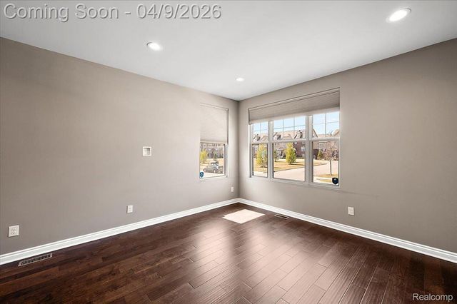 2877 Hartwick Drive, Rochester, MI 48307