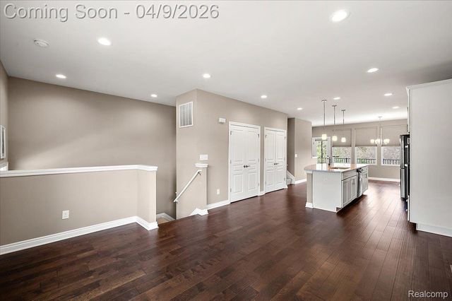 2877 Hartwick Drive, Rochester, MI 48307