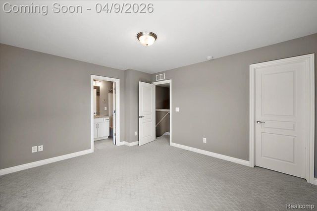 2877 Hartwick Drive, Rochester, MI 48307