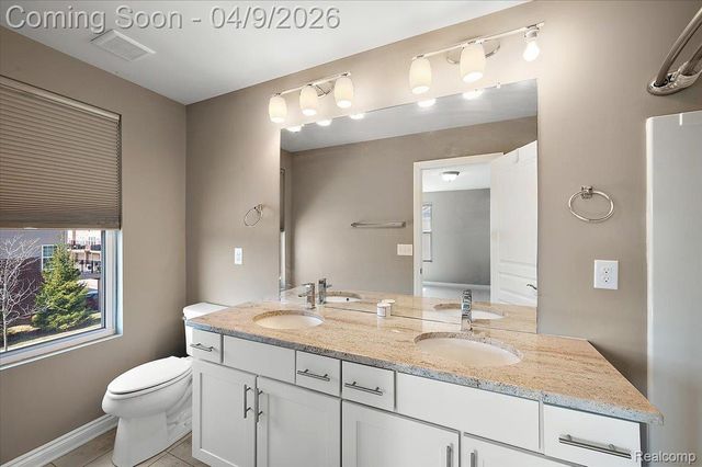 2877 Hartwick Drive, Rochester, MI 48307