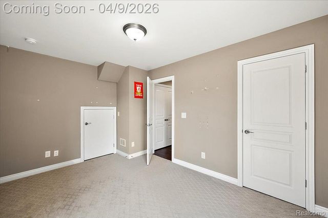 2877 Hartwick Drive, Rochester, MI 48307