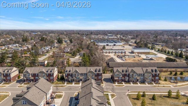2877 Hartwick Drive, Rochester, MI 48307