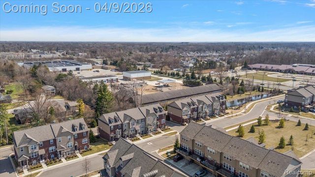 2877 Hartwick Drive, Rochester, MI 48307